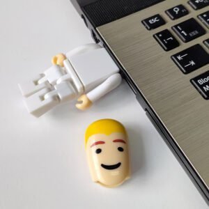 MUÑECO USB 16 GB